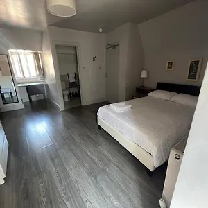 Petticoat Aparthotel Londen